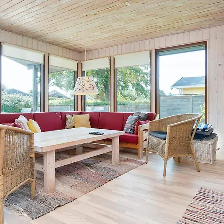 Feriehus 6 Person In Bjert-by Traum